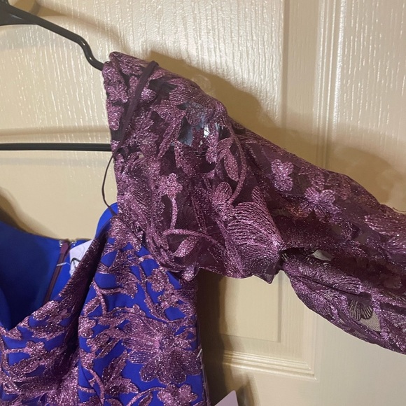 JS Collections Off The Shoulder MIDI Dress - Picture 4 of 12